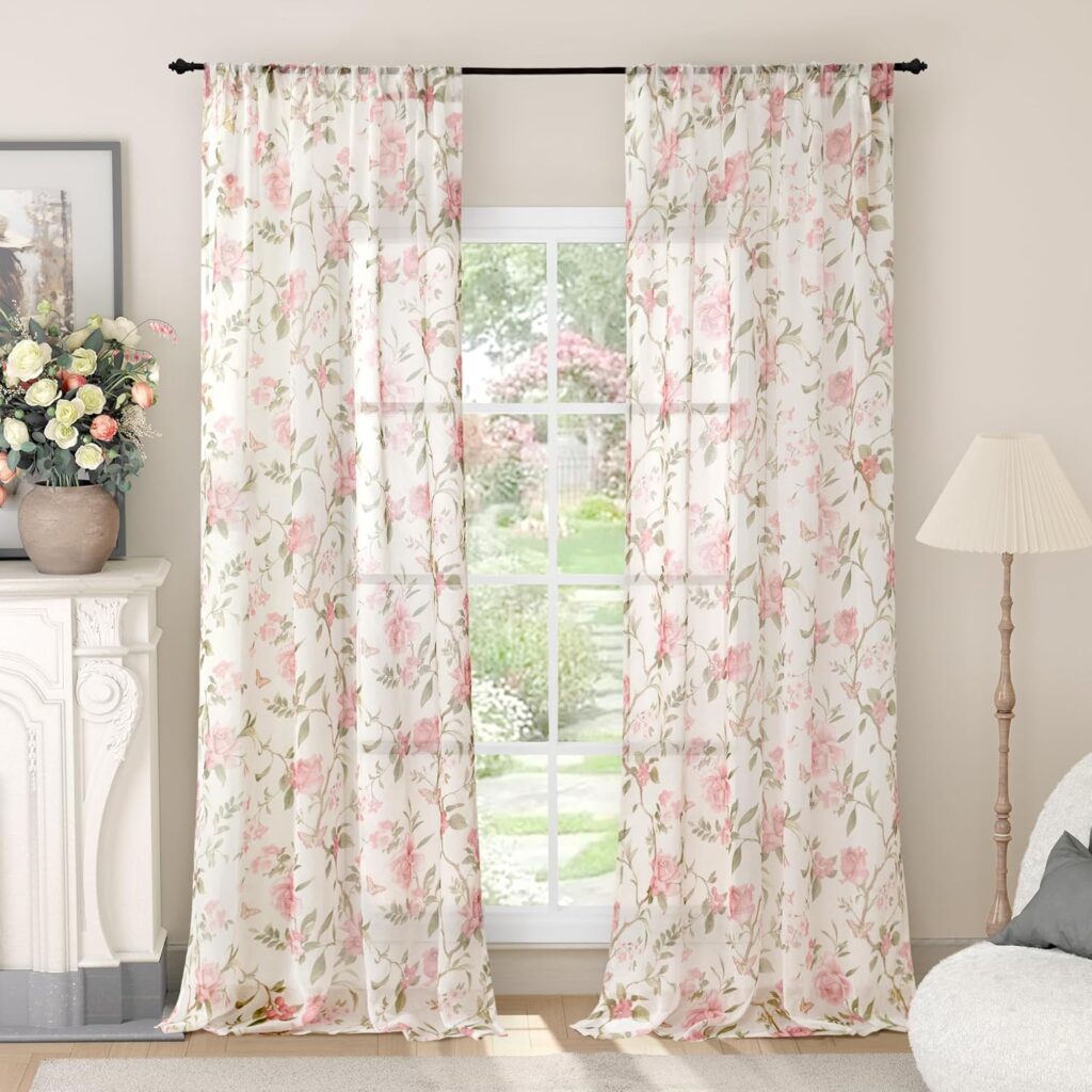Feminine curtains